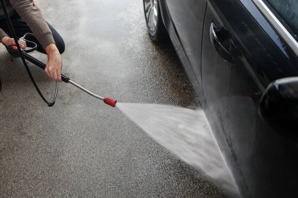 Best Garage Pressure Washing  in Diberville, MS